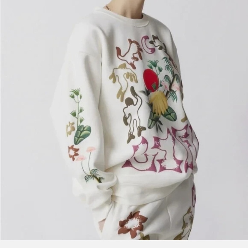 NWT Urban Outfitters Market Sweatshirt - Picture 2 of 3